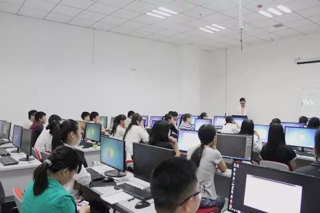 河南云和数据信息技术有限公司ui总监班开班