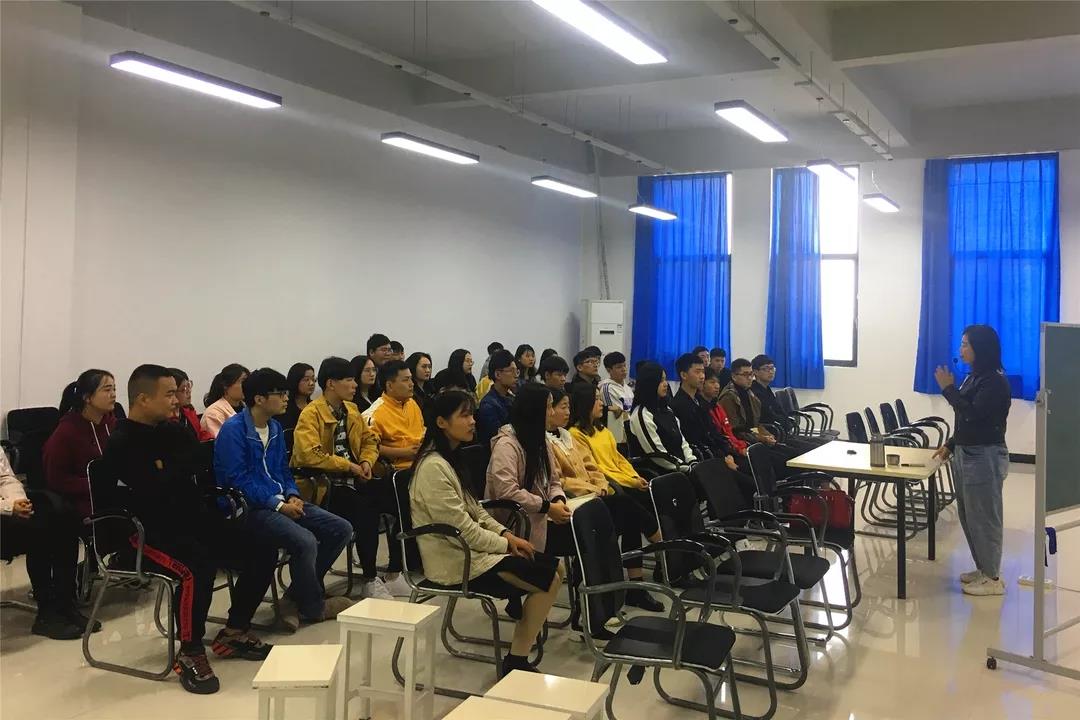 潇洒挥手,相约辉煌 | 郑州科技学院泛IT学院2019年第四届新卓班毕业典礼圆满落幕 配图02